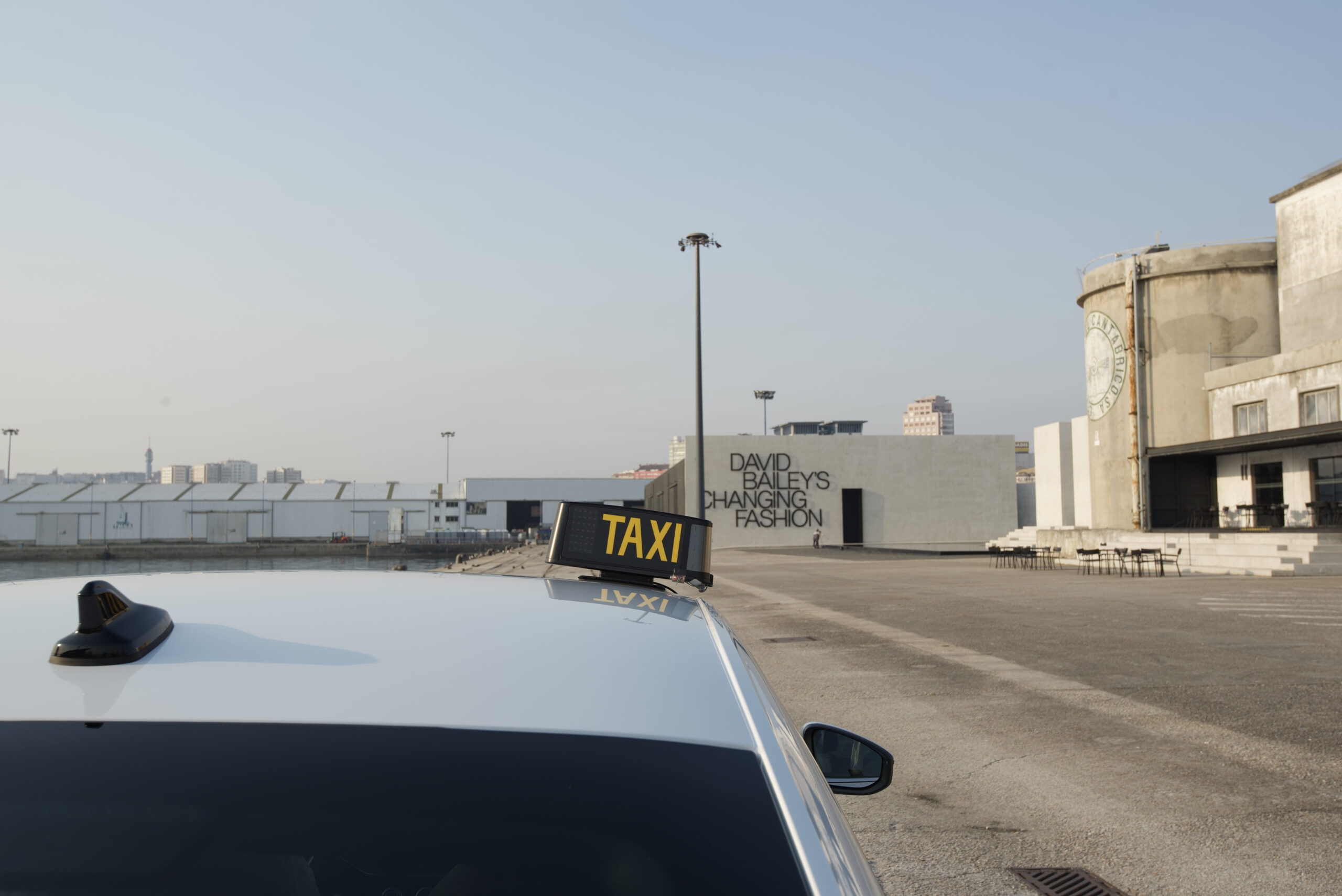 Qué tener en cuenta al elegir un servicio de traslado corporativo en A Coruña