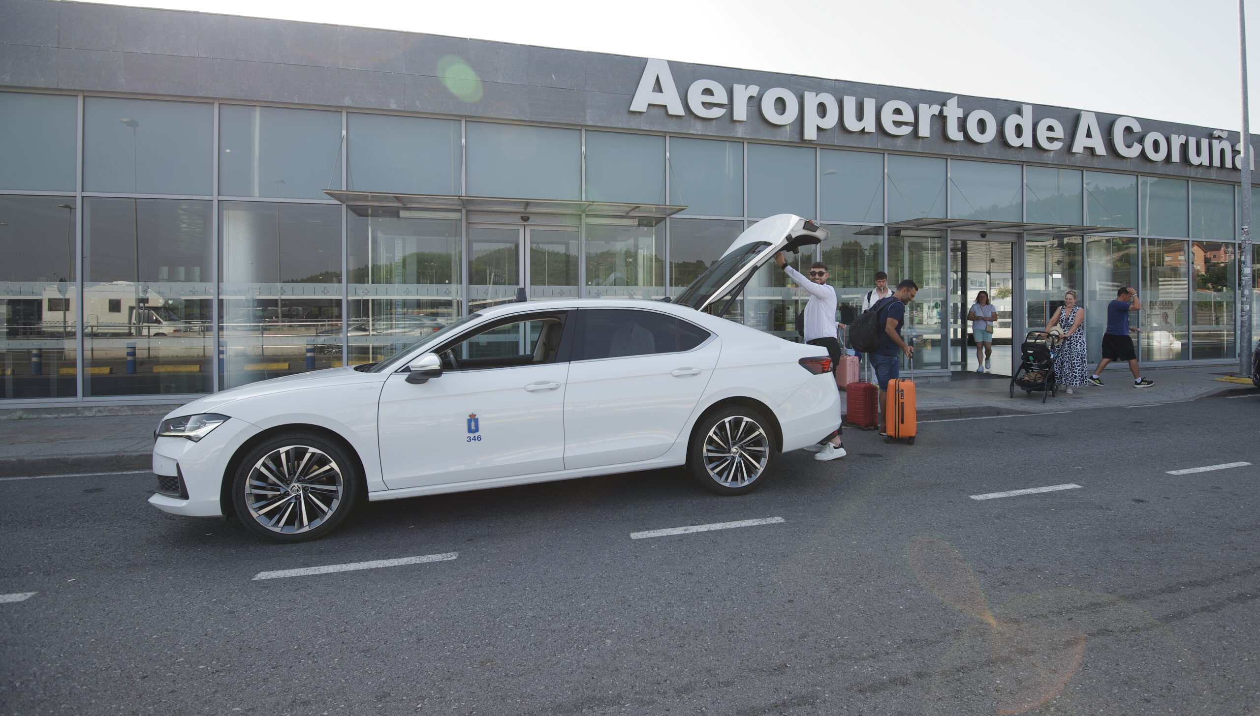 Cómo moverte por A Coruña con un servicio de taxi privado a tu medida